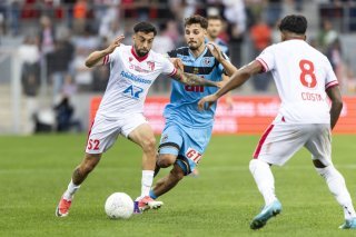 Cristian Souza (à gauche) et ses coéquipiers n'ont pas trouvé la clé face aux Tessinois.
